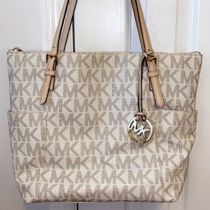 Michael Kors monogram tote purse **lightly used**
